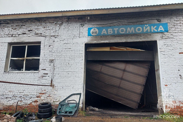 В Пучеже средь бела дня сгорела автомойка